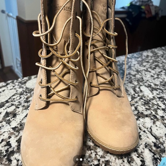 Timberland Women's Beige Heeled Boots UNIQUE color no longer sold - Picture 2 of 4